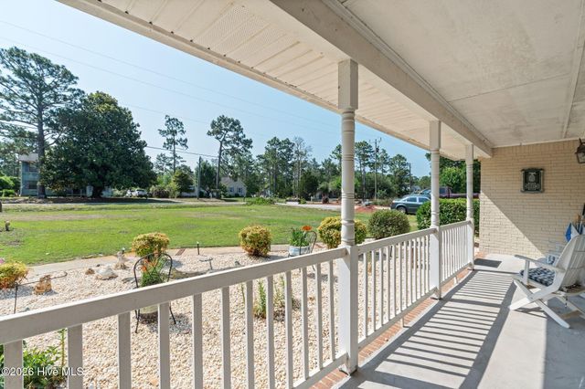 211 S Shore Drive, Southport, NC 28461