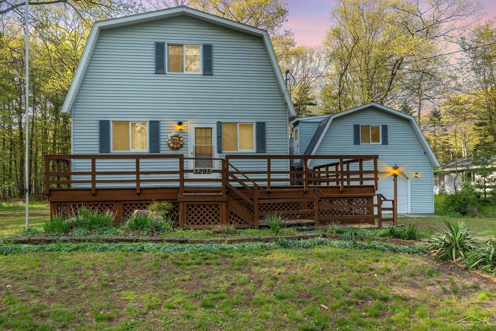 5295 E 14th Street, Au Gres, MI 48703