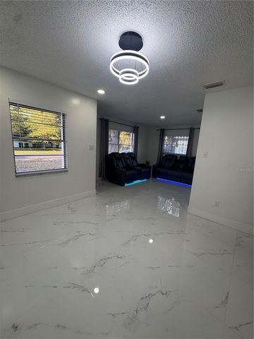 1512 W SITKA STREET, Tampa, FL 33604