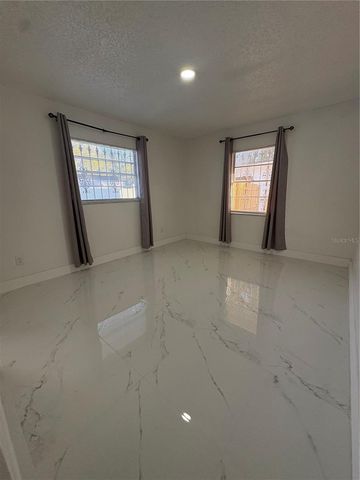 1512 W SITKA STREET, Tampa, FL 33604