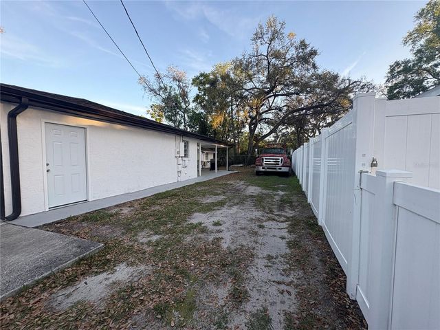 1512 W SITKA STREET, Tampa, FL 33604