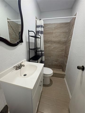 1512 W SITKA STREET, Tampa, FL 33604