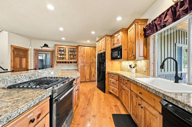 18211 Oregon Loop 1, Sunriver, OR 97707