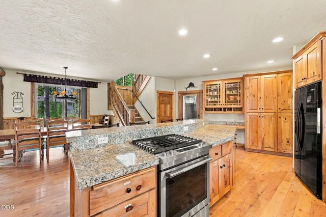 18211 Oregon Loop 1, Sunriver, OR 97707