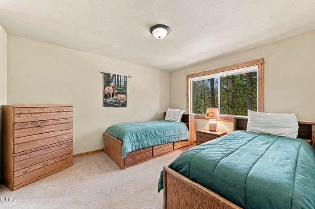 18211 Oregon Loop 1, Sunriver, OR 97707