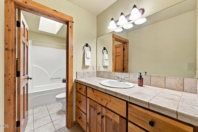 18211 Oregon Loop 1, Sunriver, OR 97707