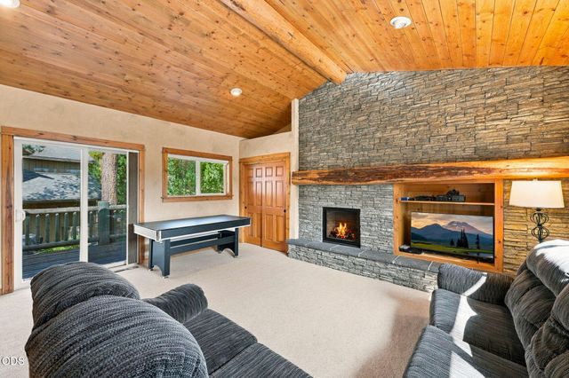 18211 Oregon Loop 1, Sunriver, OR 97707