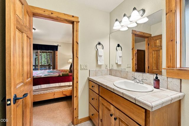 18211 Oregon Loop 1, Sunriver, OR 97707