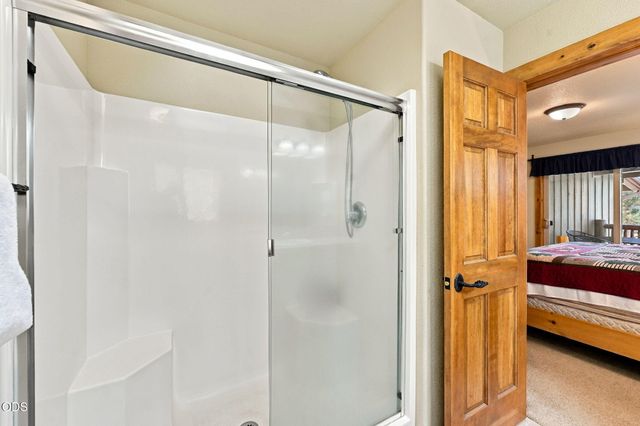 18211 Oregon Loop 1, Sunriver, OR 97707