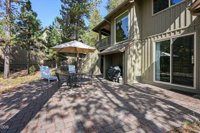 18211 Oregon Loop 1, Sunriver, OR 97707