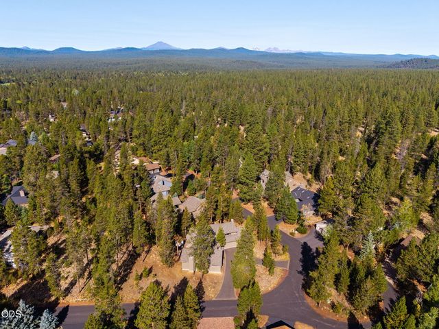 18211 Oregon Loop 1, Sunriver, OR 97707