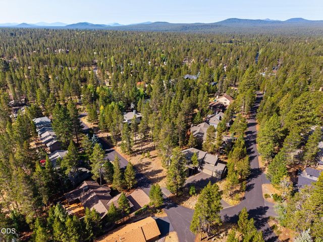 18211 Oregon Loop 1, Sunriver, OR 97707