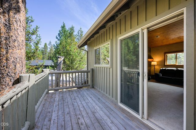 18211 Oregon Loop 1, Sunriver, OR 97707