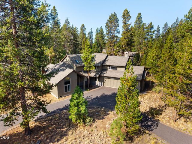 18211 Oregon Loop 1, Sunriver, OR 97707