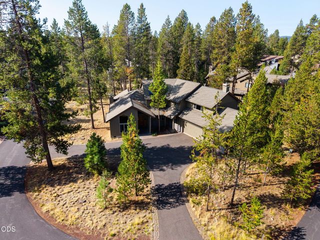18211 Oregon Loop 1, Sunriver, OR 97707