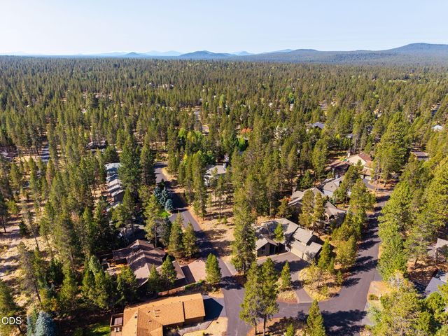18211 Oregon Loop 1, Sunriver, OR 97707
