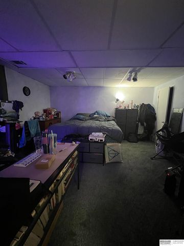 1617 N 90th Street, Omaha, NE 68114