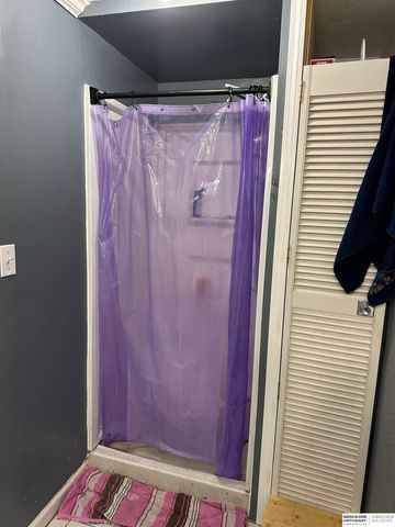 1617 N 90th Street, Omaha, NE 68114