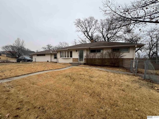 1617 N 90th Street, Omaha, NE 68114