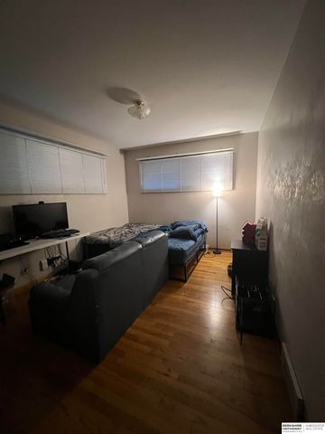 1617 N 90th Street, Omaha, NE 68114