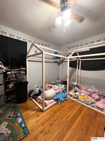 1617 N 90th Street, Omaha, NE 68114