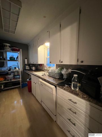 1617 N 90th Street, Omaha, NE 68114