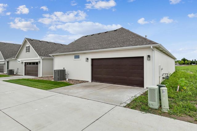 328 W Pepper Tree Rd, Andover, KS 67002