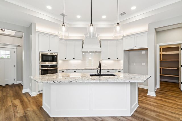 328 W Pepper Tree Rd, Andover, KS 67002