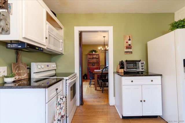 5 Spier Avenue, Enfield, CT 06082