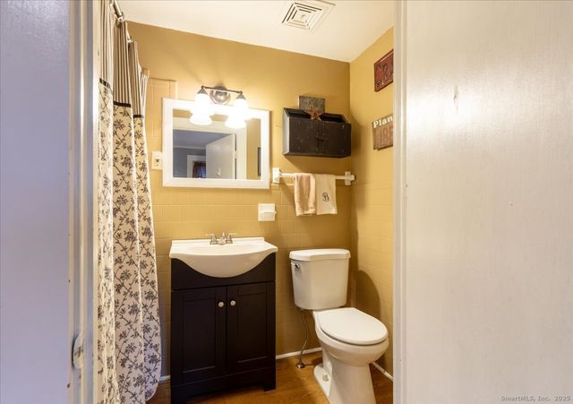 5 Spier Avenue, Enfield, CT 06082