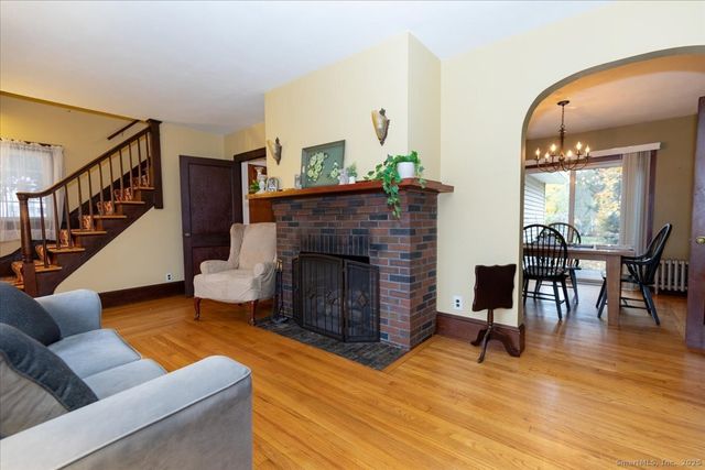 5 Spier Avenue, Enfield, CT 06082