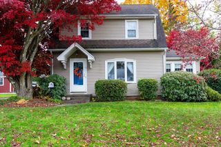 5 Spier Avenue, Enfield, CT 06082