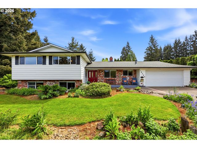 16204 Se BEL AIR Dr, Damascus, OR 97089