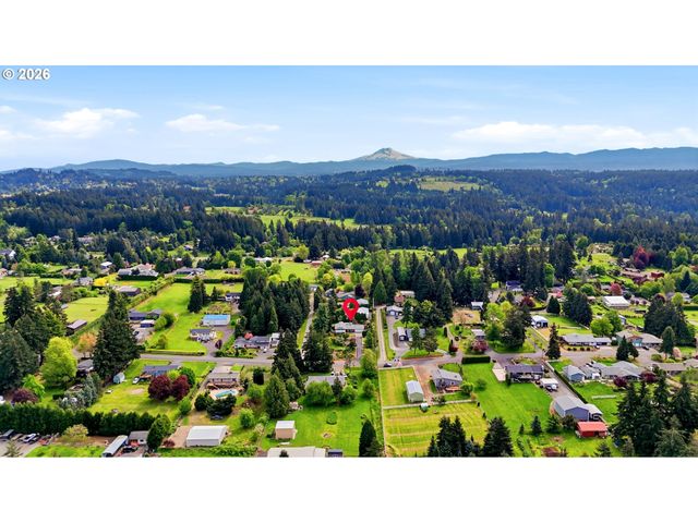 16204 Se BEL AIR Dr, Damascus, OR 97089