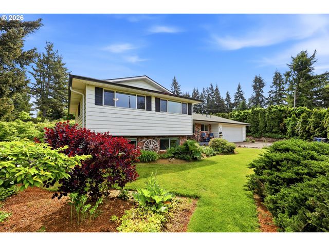 16204 Se BEL AIR Dr, Damascus, OR 97089