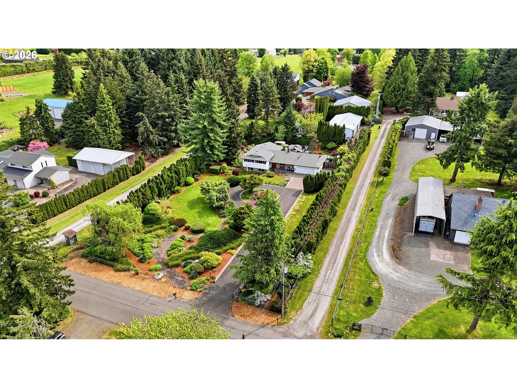 16204 Se BEL AIR Dr, Damascus, OR 97089
