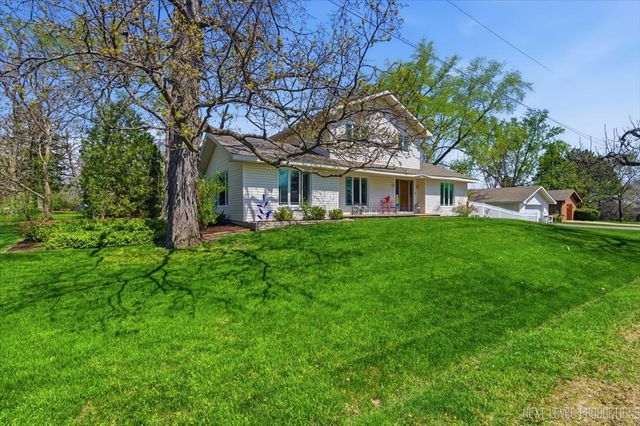 27W300 Williams Street, Winfield, IL 60190