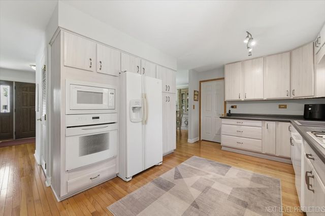 27W300 Williams Street, Winfield, IL 60190