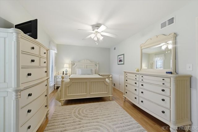 27W300 Williams Street, Winfield, IL 60190