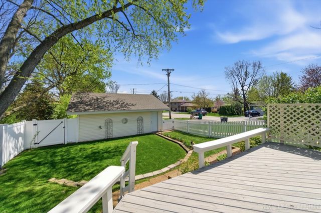 27W300 Williams Street, Winfield, IL 60190