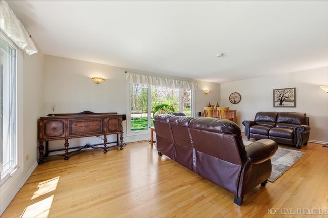 27W300 Williams Street, Winfield, IL 60190