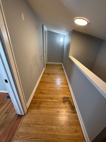 2439 15th Avenue S, Minneapolis, MN 55404