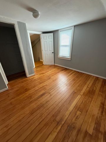 2439 15th Avenue S, Minneapolis, MN 55404