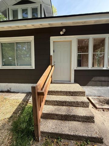 2439 15th Avenue S, Minneapolis, MN 55404