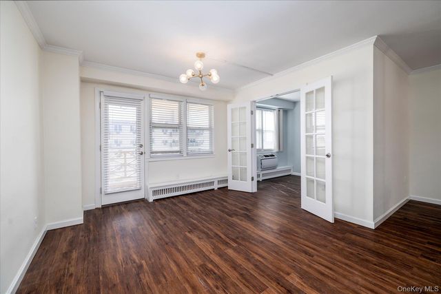 430 Shore Rd 8 H, Long Beach, NY 11561