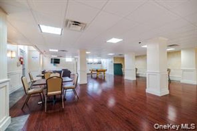 430 Shore Rd 8 H, Long Beach, NY 11561