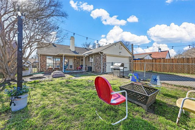 824 Bailey Drive, Cedar Hill, TX 75104