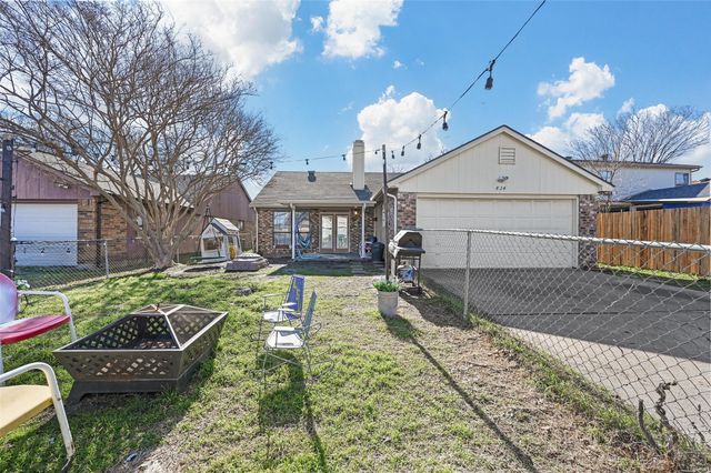 824 Bailey Drive, Cedar Hill, TX 75104