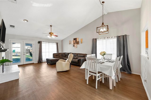 824 Bailey Drive, Cedar Hill, TX 75104