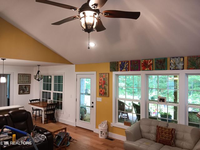 1063 Circle Drive, Jamestown, TN 38556